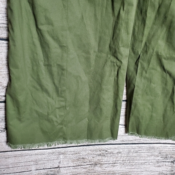Anna Cai Olive Button Front Pants Size M.Waist approx: 14.5 inches Inseam app - Picture 3 of 9